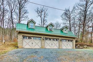 1169 Lakeshore Drive