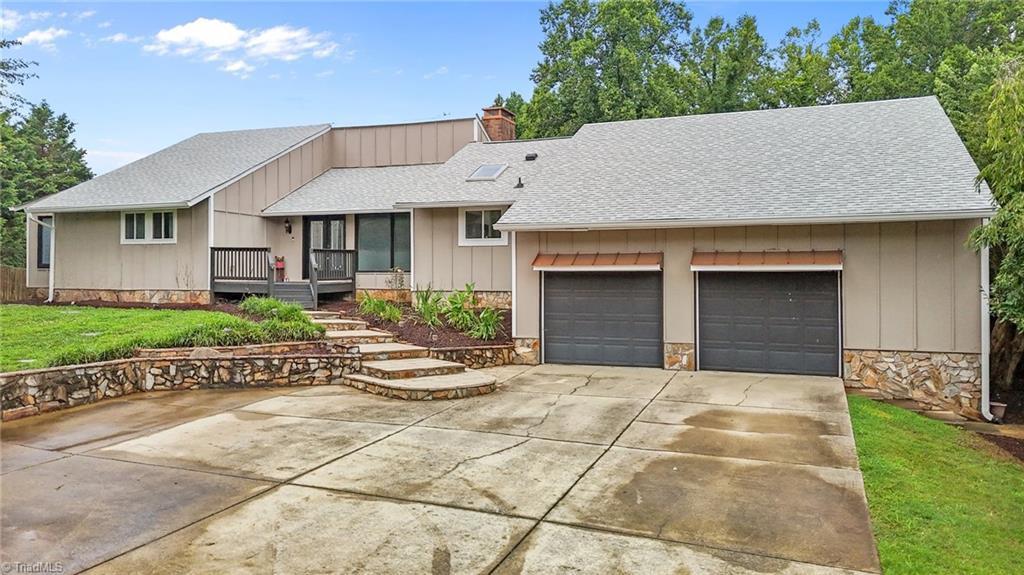 Image 3: NEW ROOF IN 2025