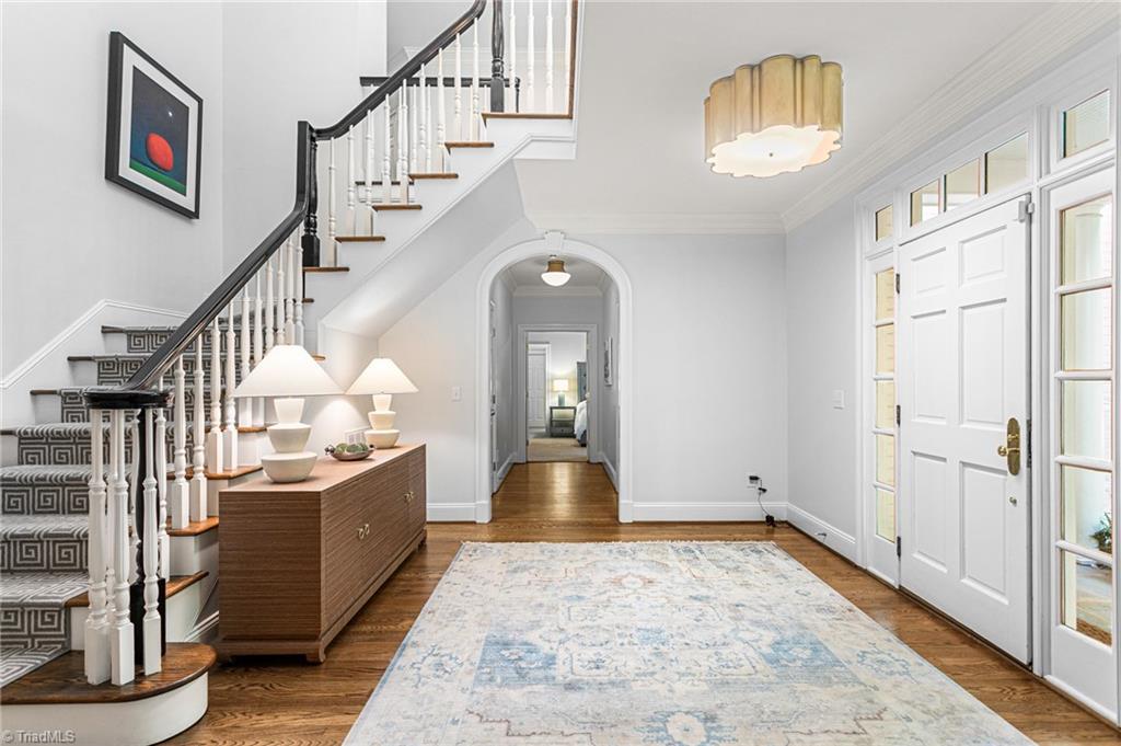 Image 4: beautiful foyer and staircase