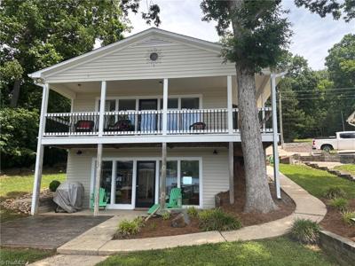 1212 Lakeshore Drive