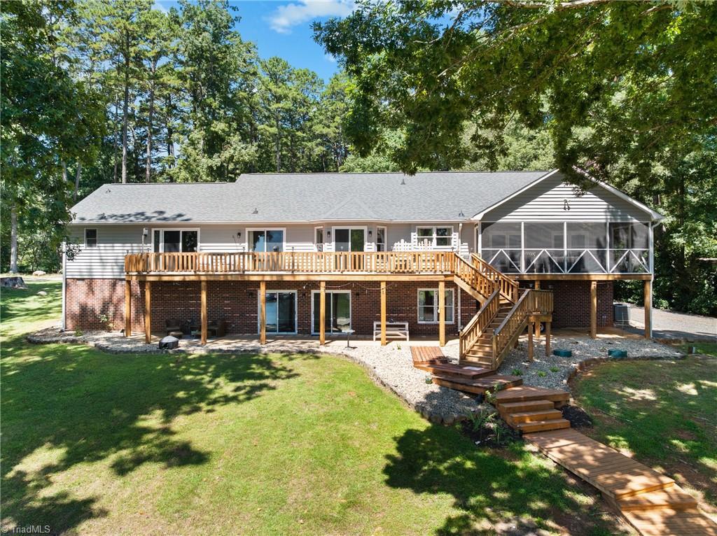 Image 3: Lake side of House