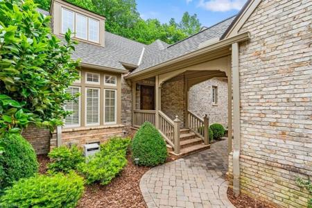 30 Sturbridge Lane