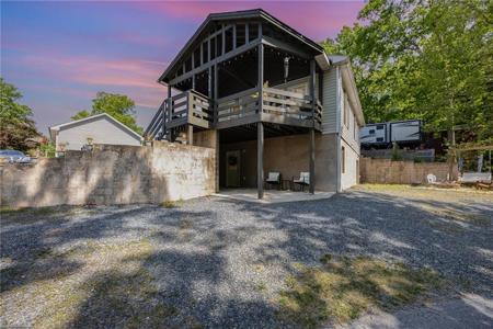 120 N Cardinal Drive