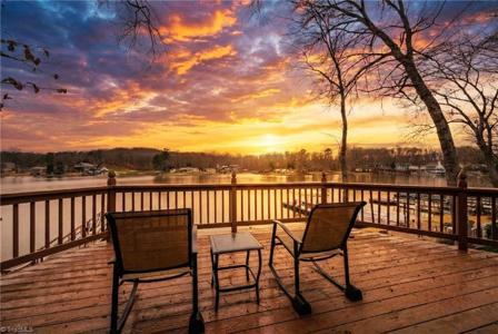 1250 Lake Drive 9