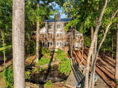 122 Mountain Harbor Drive