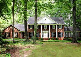 2704 Lake Forest Drive