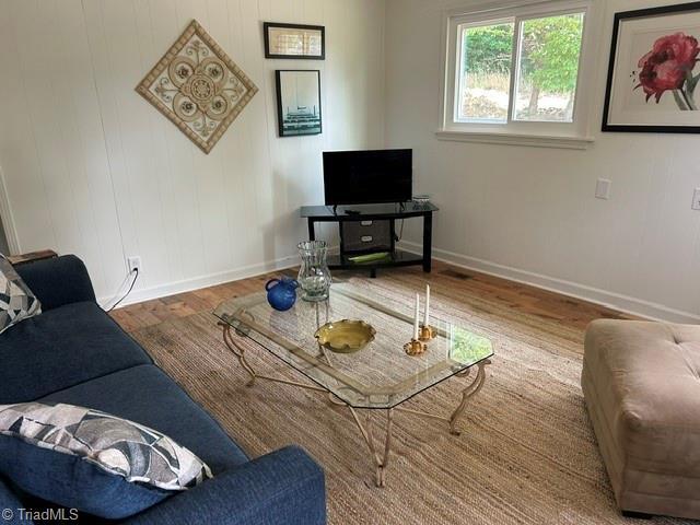 Image 4: No cable yet but try the TV, it works!