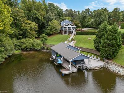 120 ROCK POINTE Drive