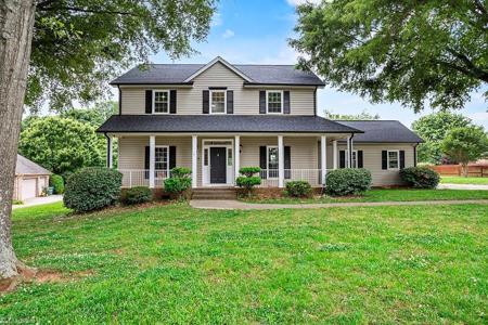 188 Turnberry Lane