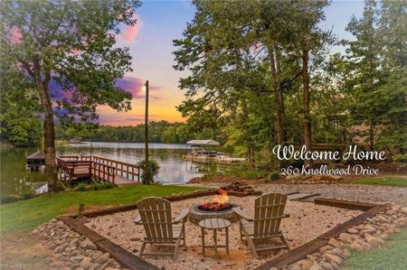 260 Knollwood Drive