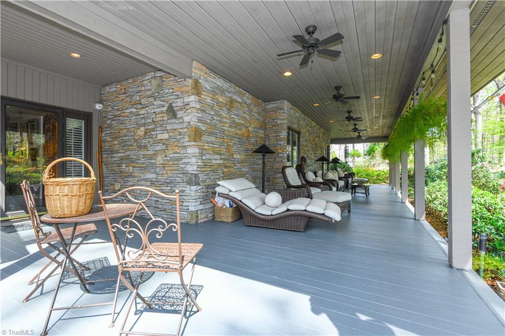 Image 4: welcoming deep front Porch
