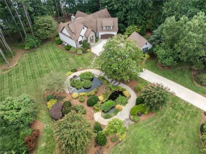 901 Sunset Pointe Drive