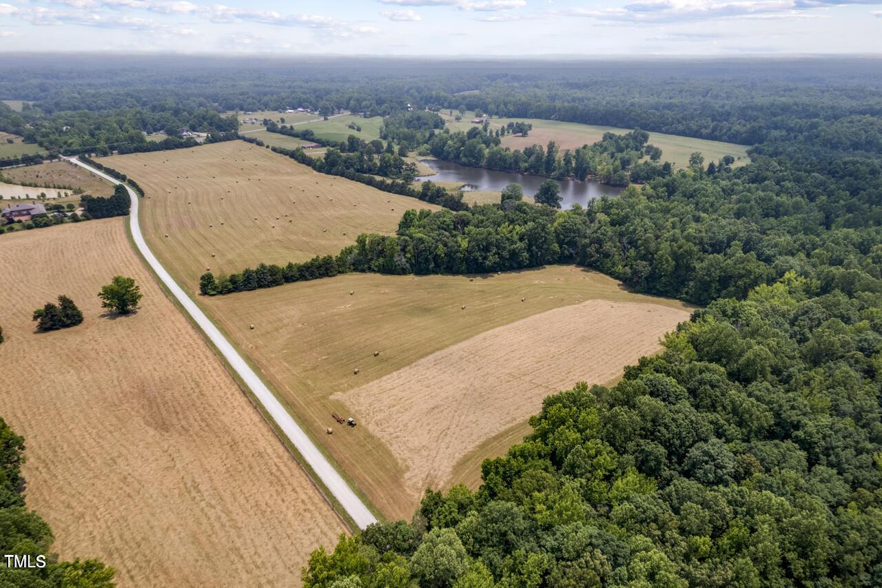 Image 1: Lot 4