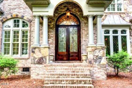 Image 2: 710LakeshoreDrive_66210_2