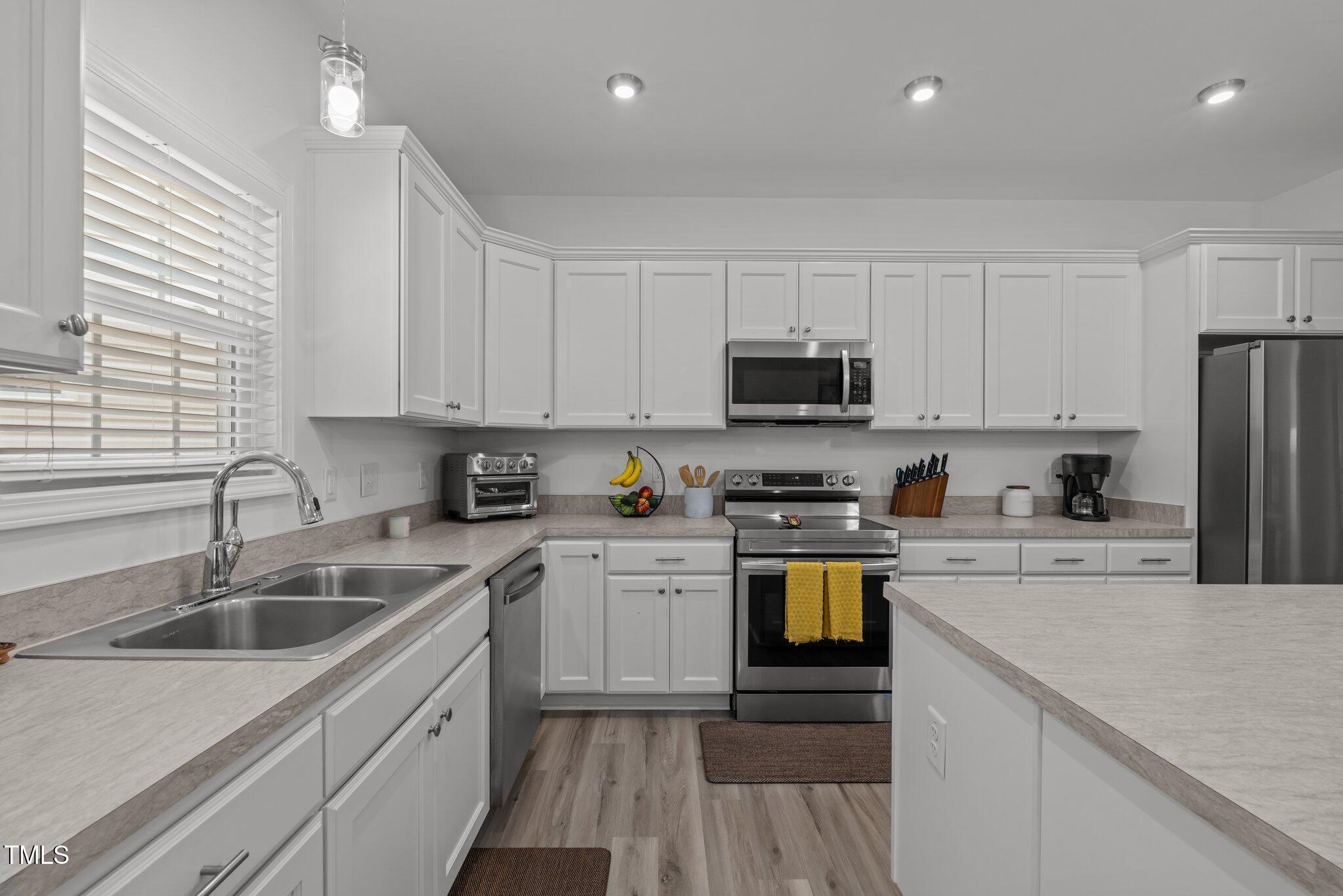 Image 4: 34-web-or-mls-DSC09135