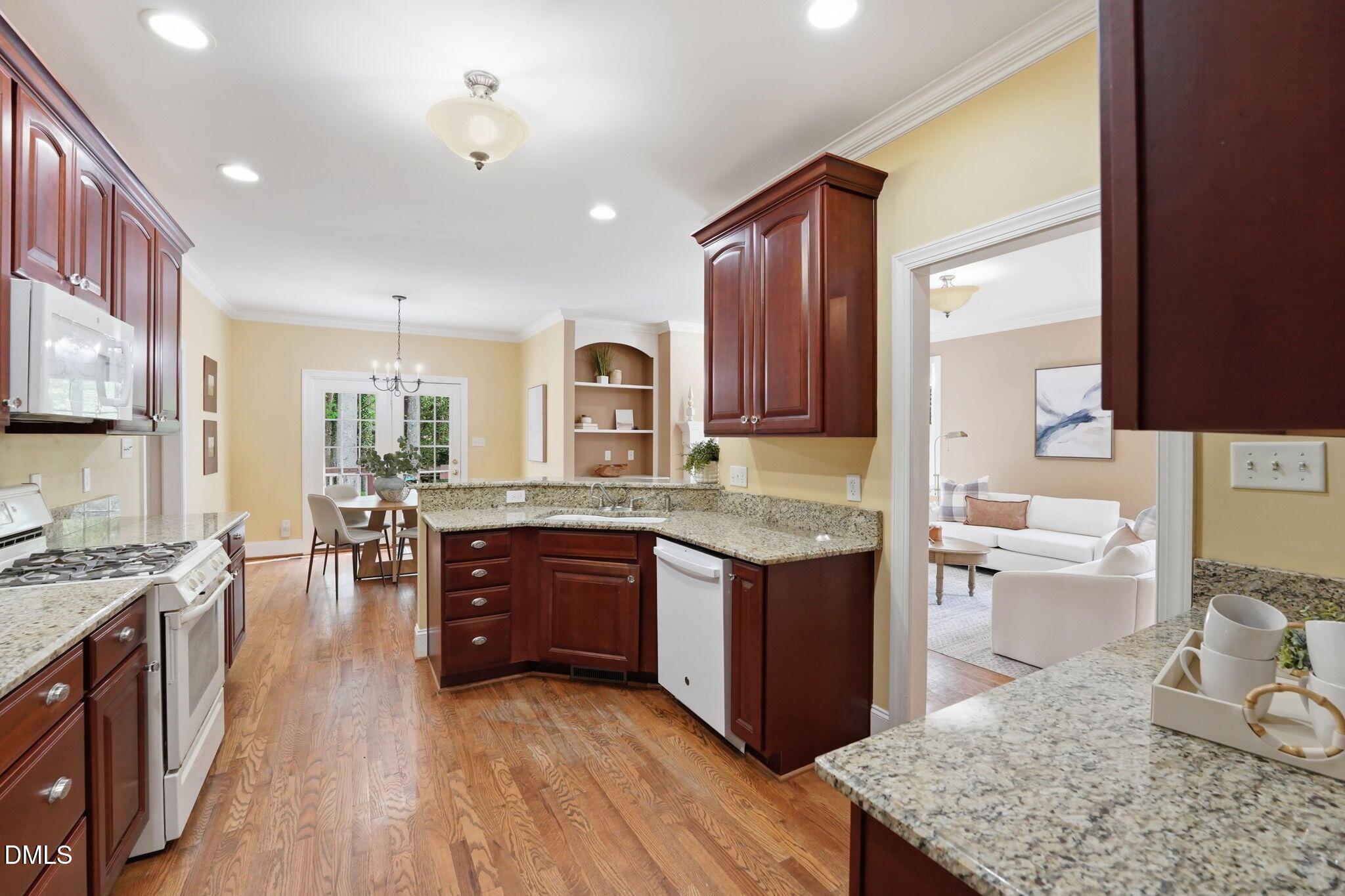 Image 4: 8-web-or-mls-005_DSC09227