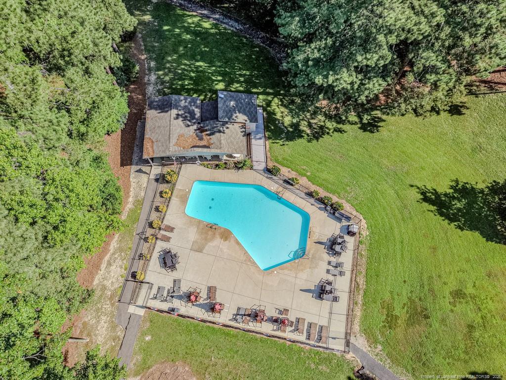 Image 4: Hidden Lake Pool View