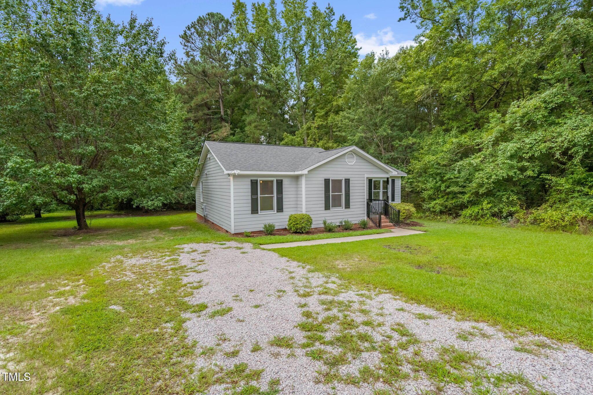 Image 2: 2-web-or-mls-10700 Patrician Way-2