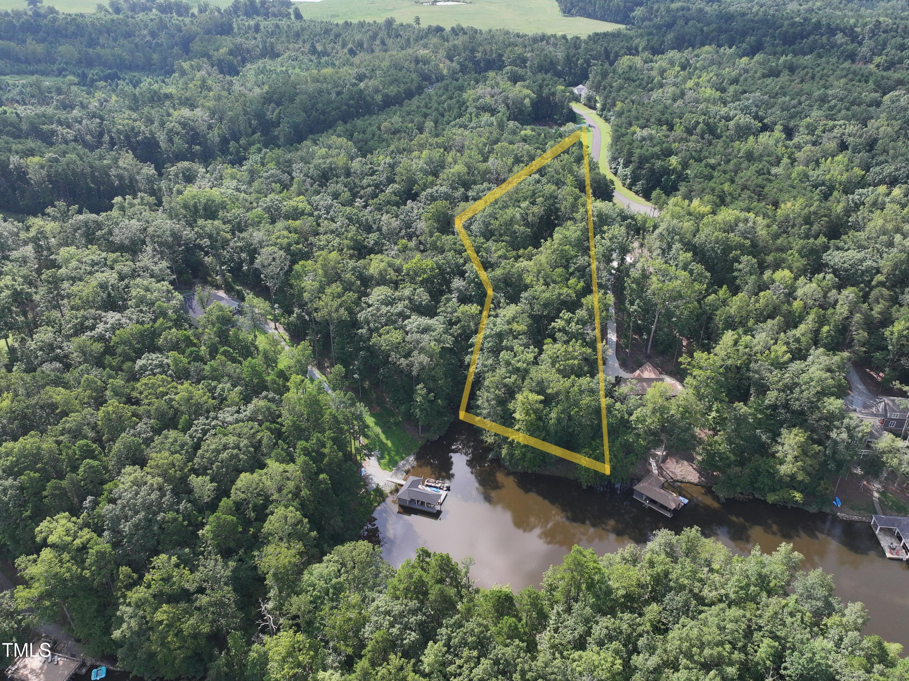 Image 3: sem lot w boundary 2