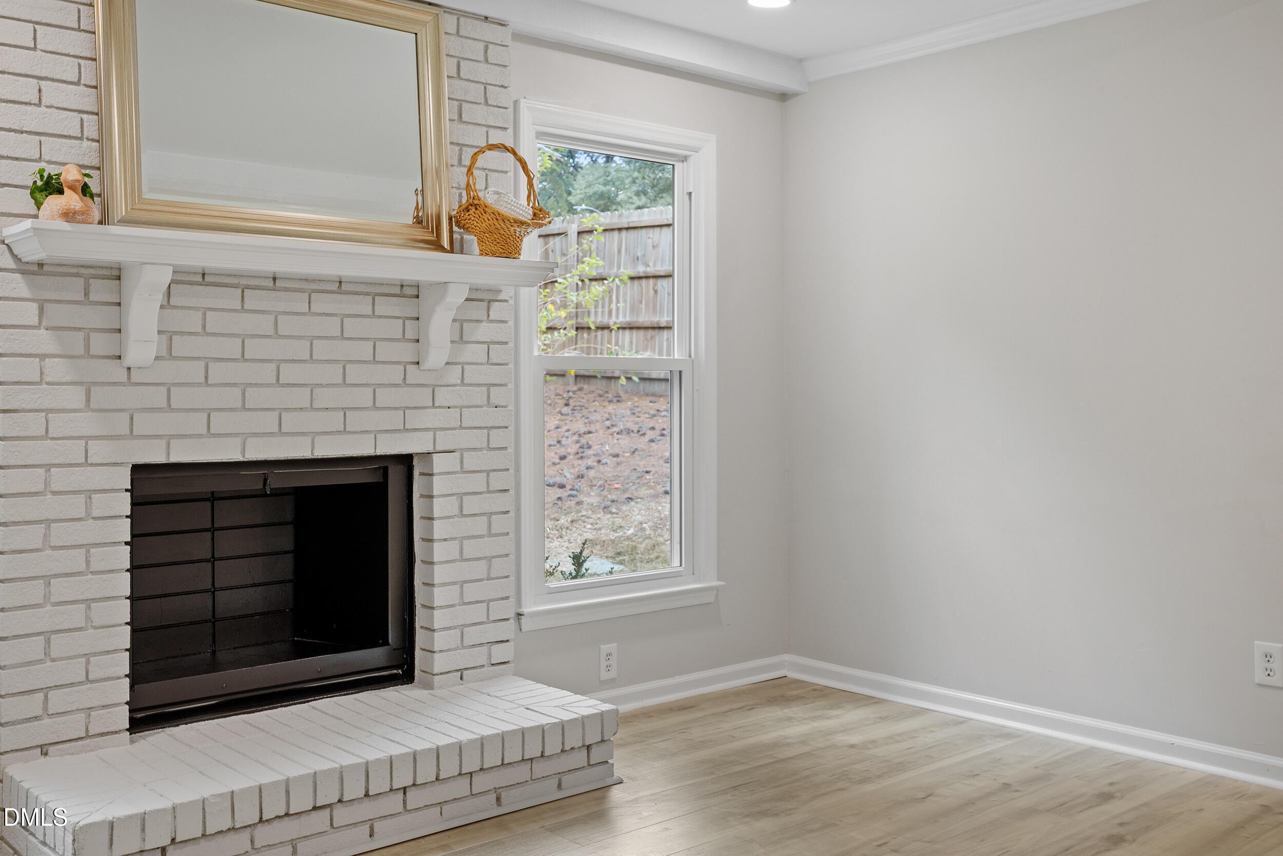 Image 4: 107 Bonnell Ct [2558884]_12