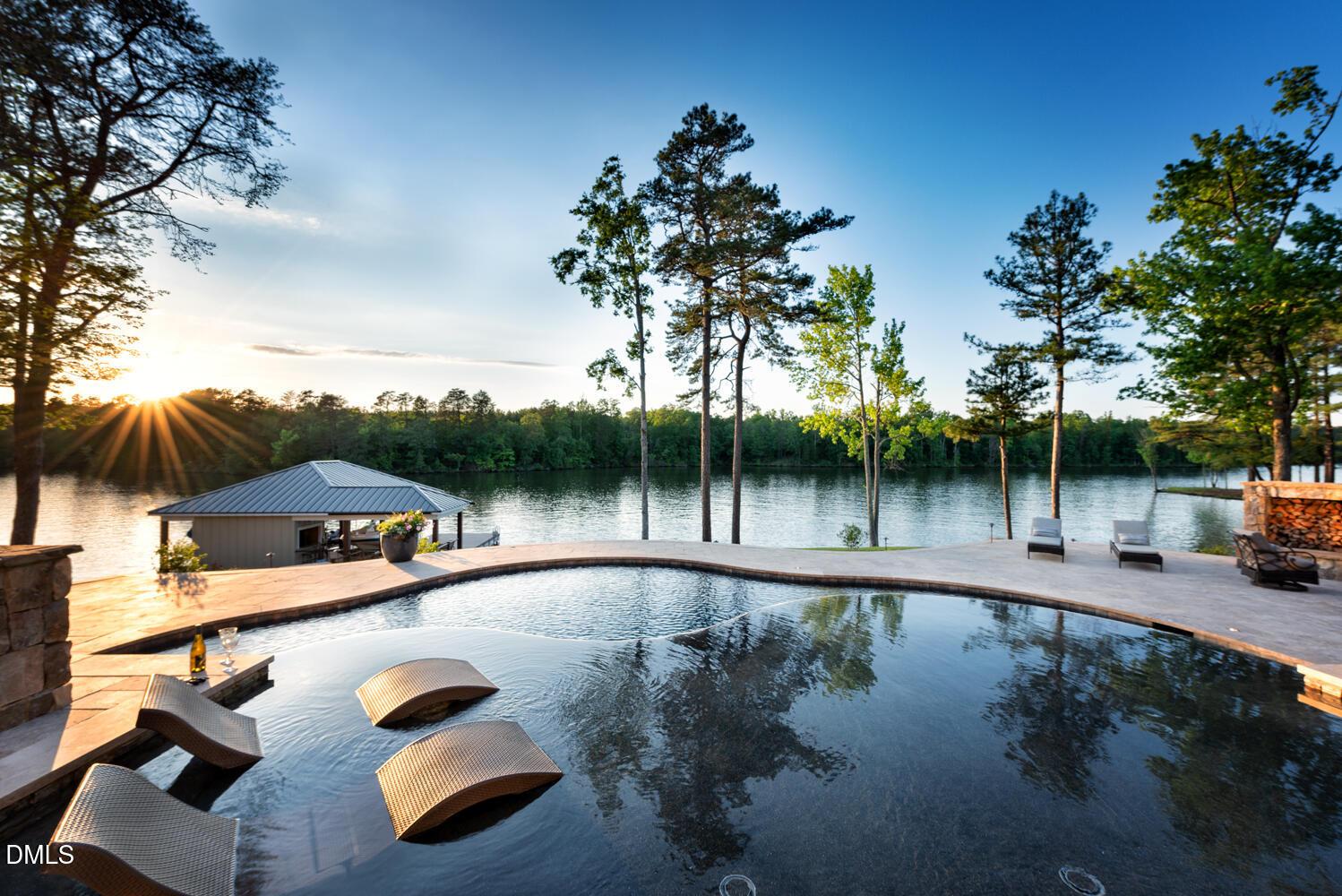 Image 2: JimiSmithPhotography01