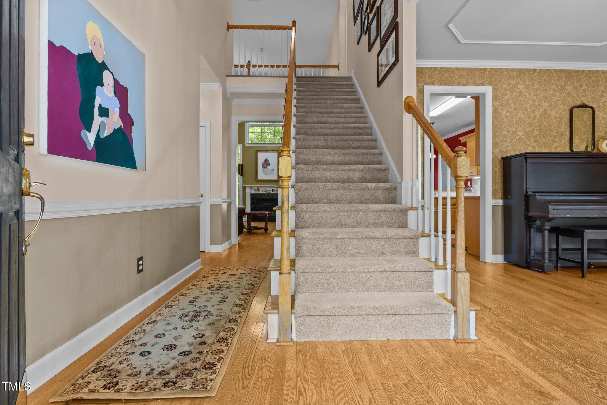 Image 3: 15-web-or-mls-AZ3A4291