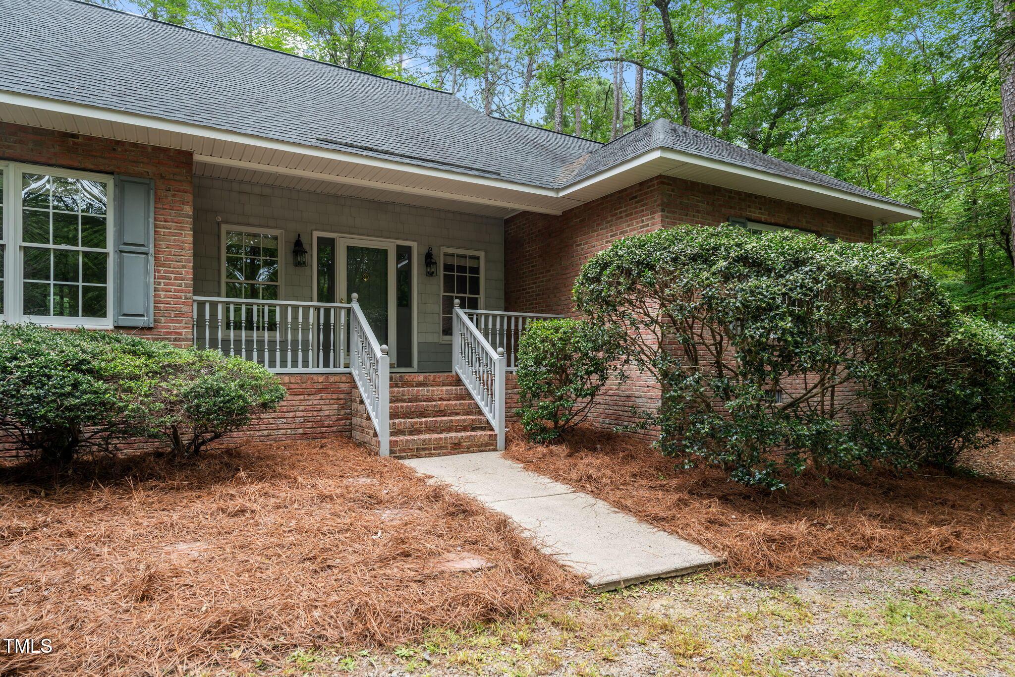 Image 2: 41-web-or-mls-DSC07520