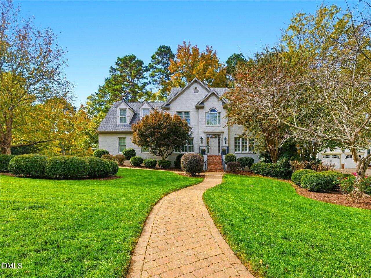 Image 3: 004-Front Exterior