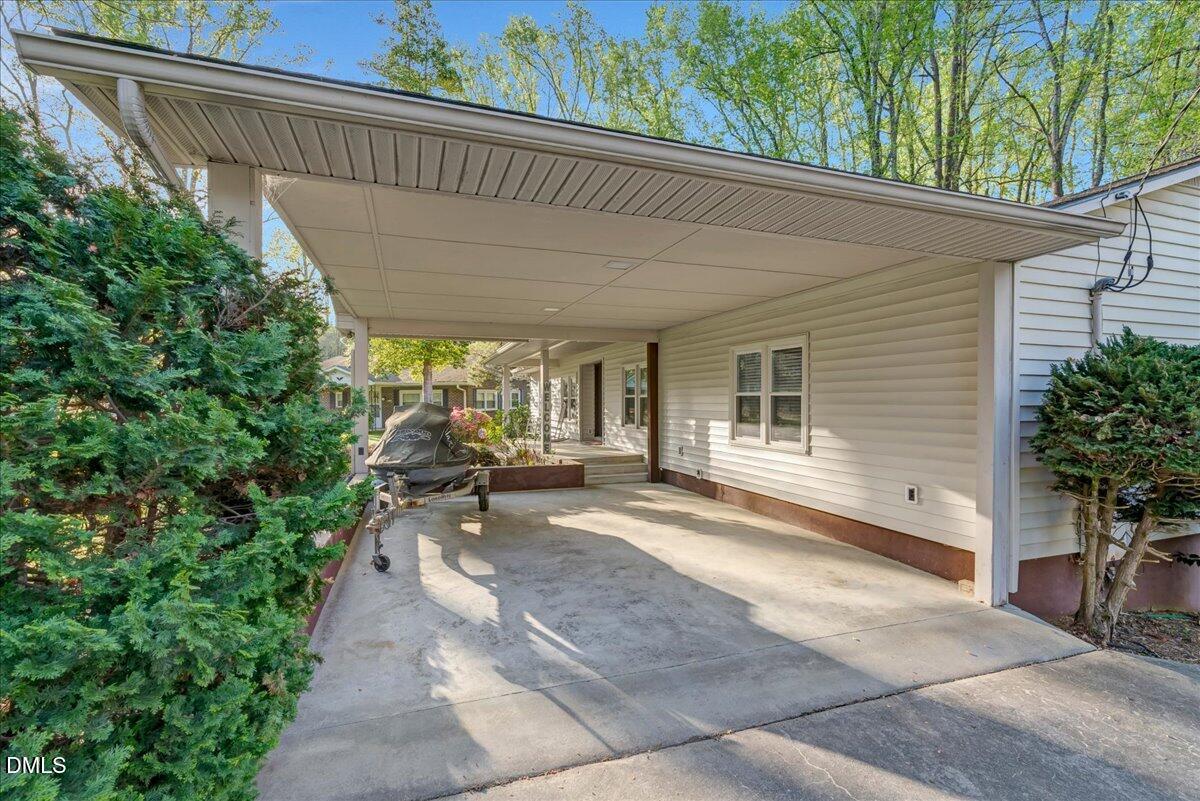 Image 2: 17-DSC07140