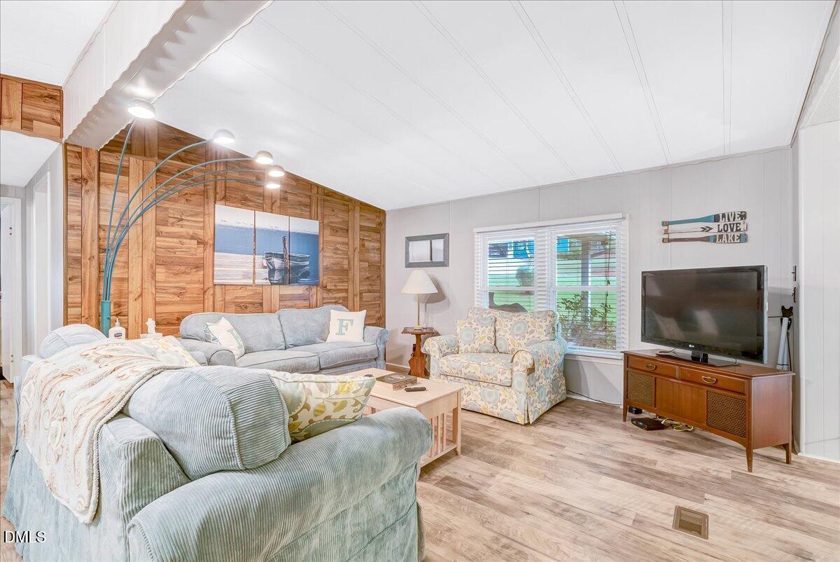 Image 4: 39-DSC08000