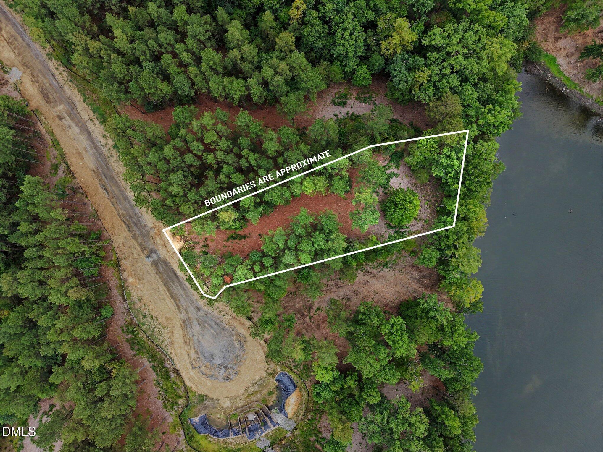 Image 3: aerial-8-lot-line