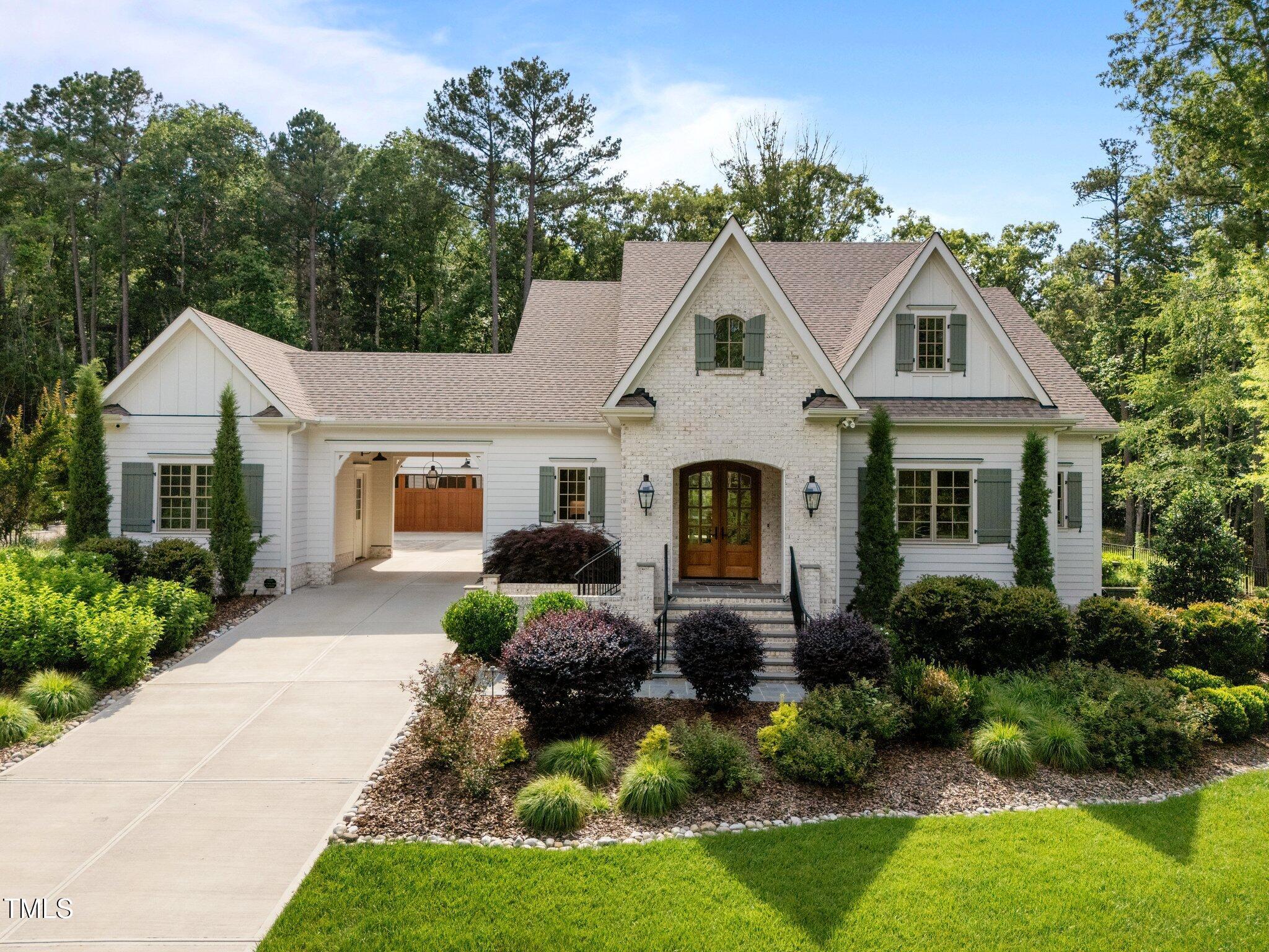 Image 4: 1-web-or-mls-DJI_20250611162841_0023_D