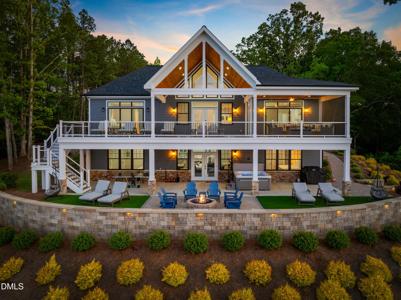 112 Holt Circle