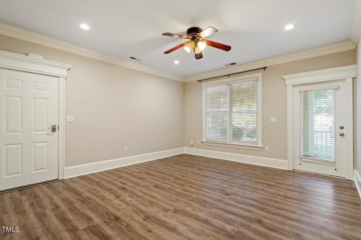 Image 4: 11-415 Waterford Lake Dr [2488478]_11