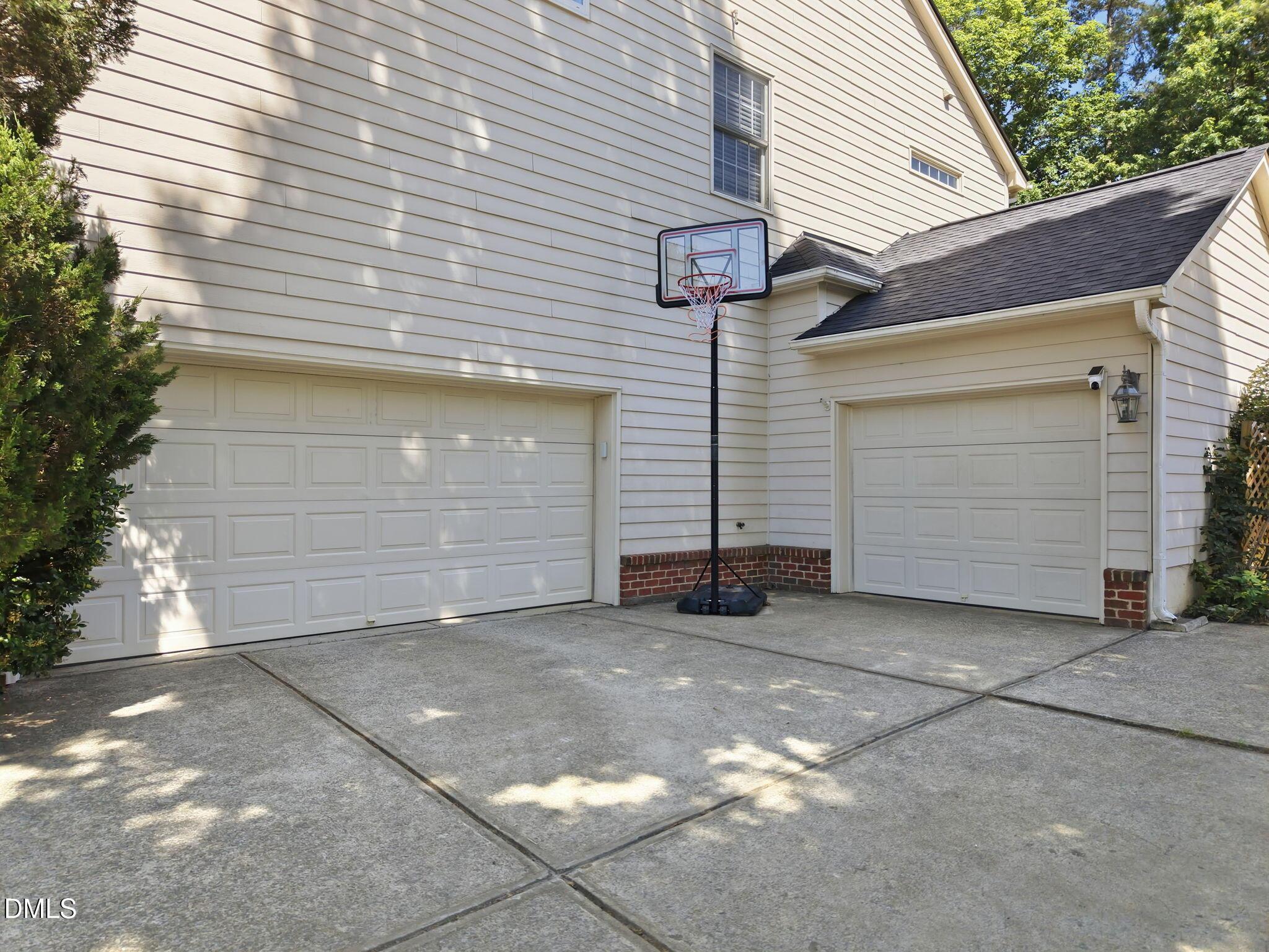 Image 3: 6-web-or-mls-DJI_20260512152711_0404_D