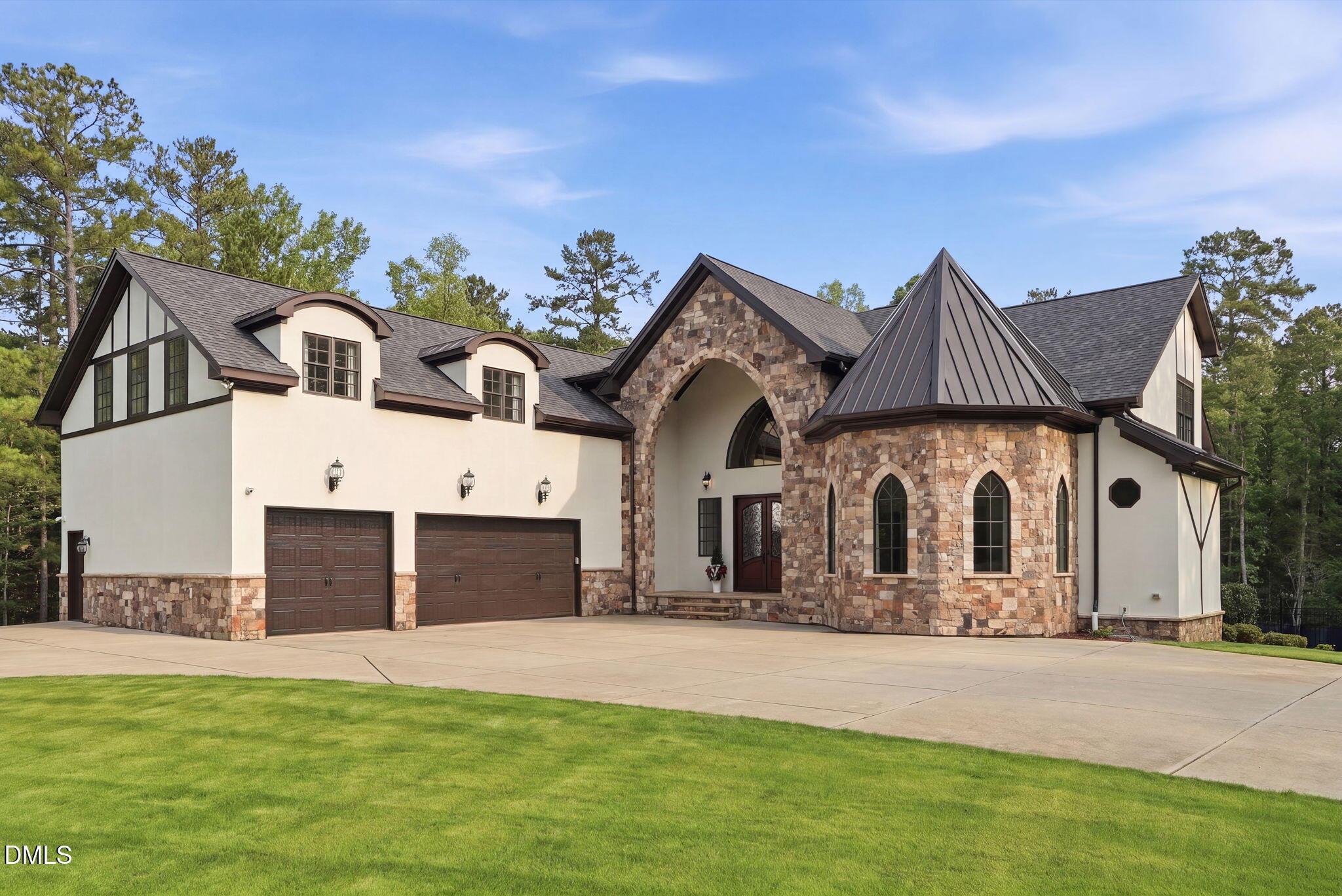 Image 2: Exterior Front
