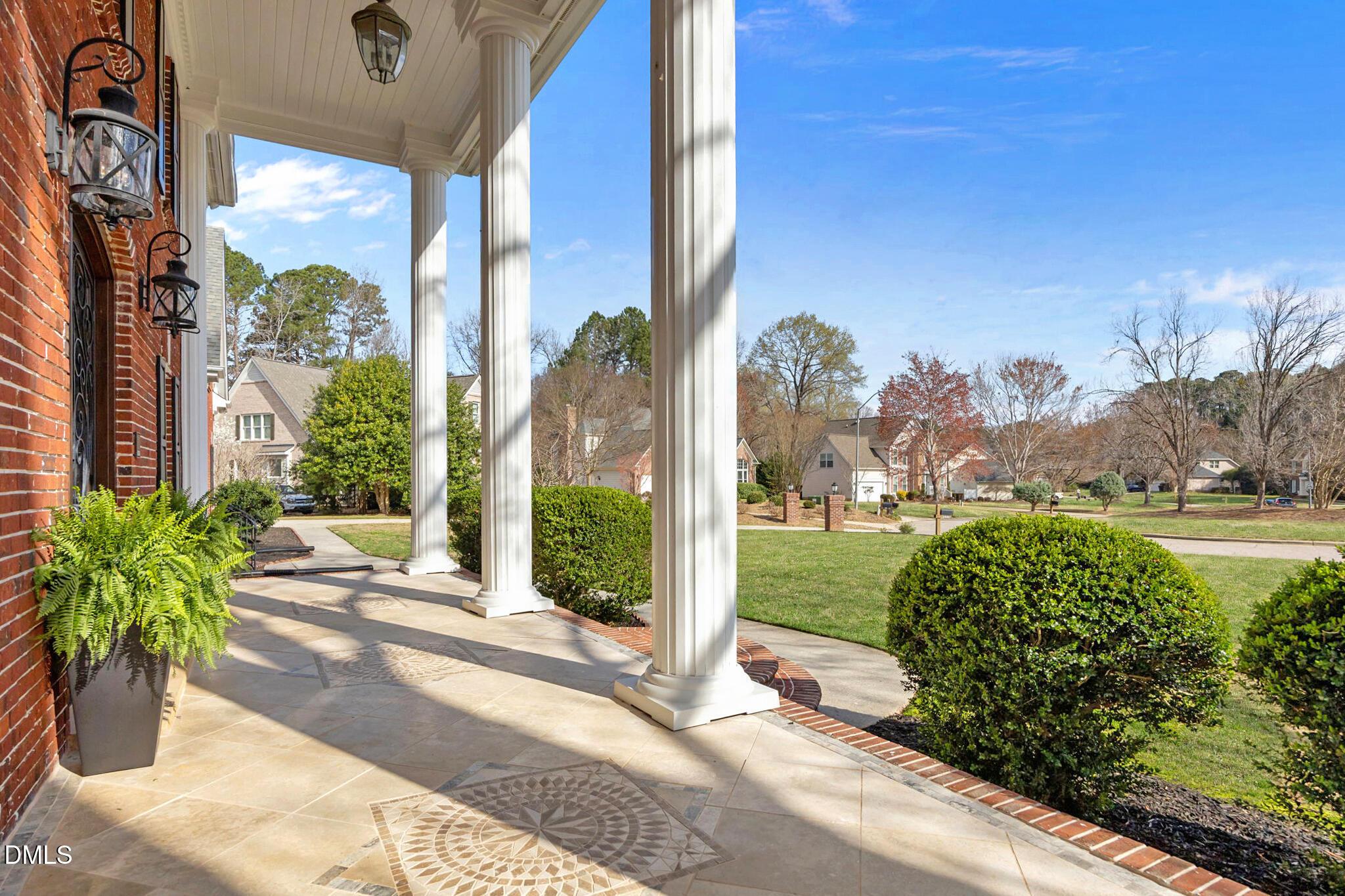 Image 4: 106-web-or-mls-IMG_4441