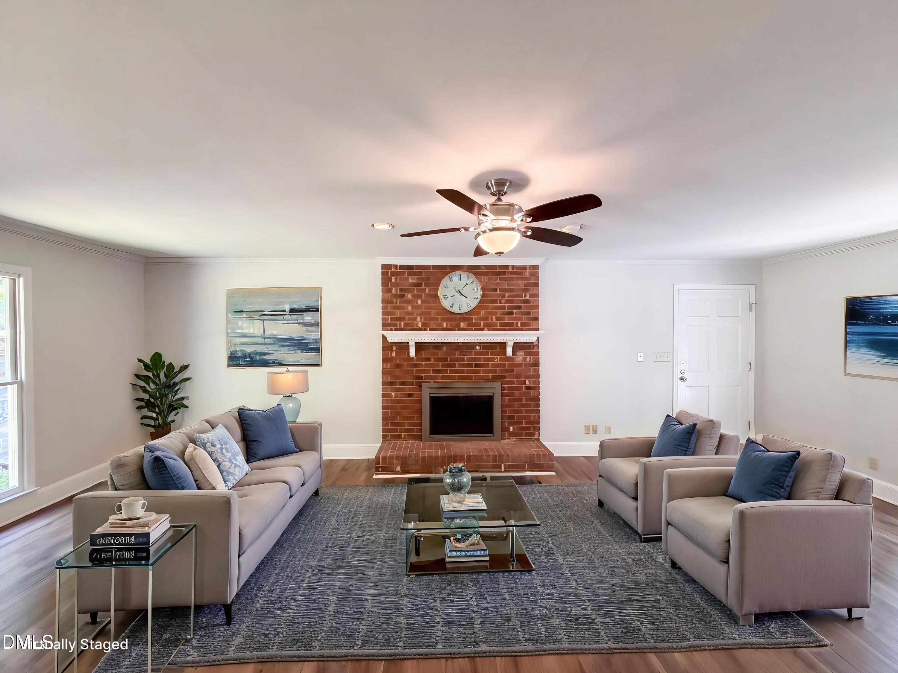 Image 2: VS - Living Room