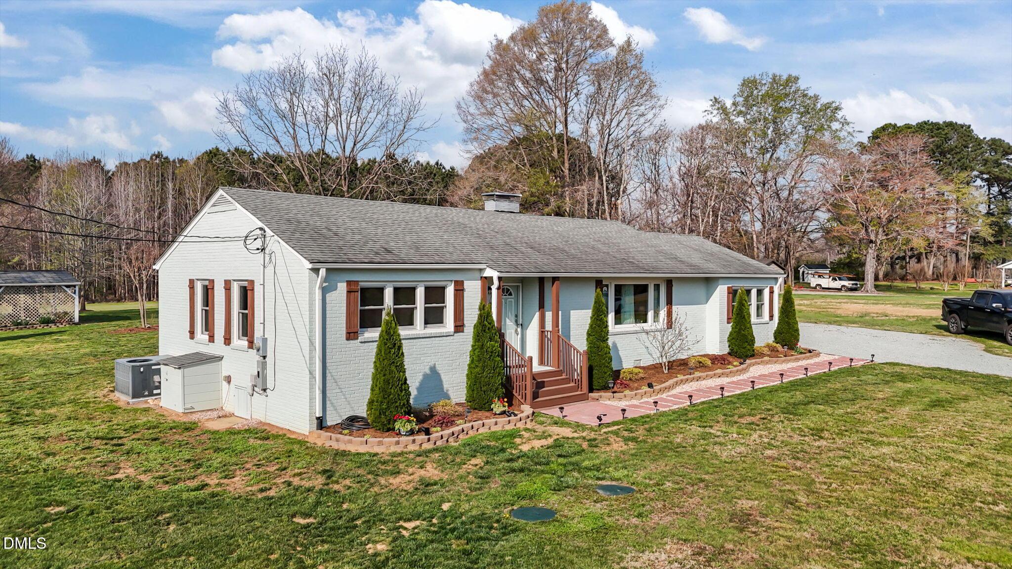 Image 4: 4-web-or-mls-DJI_20260326100126_0603_D