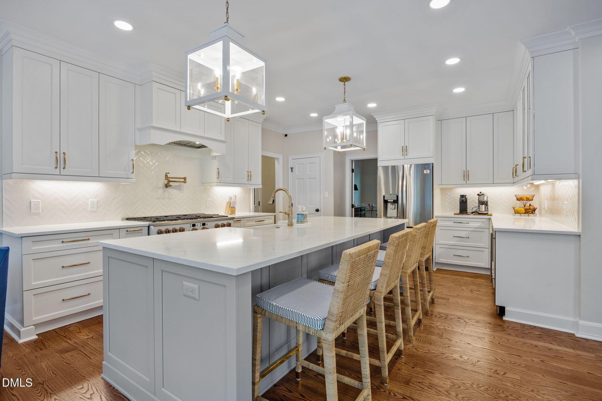 Image 4: NEW kitchen