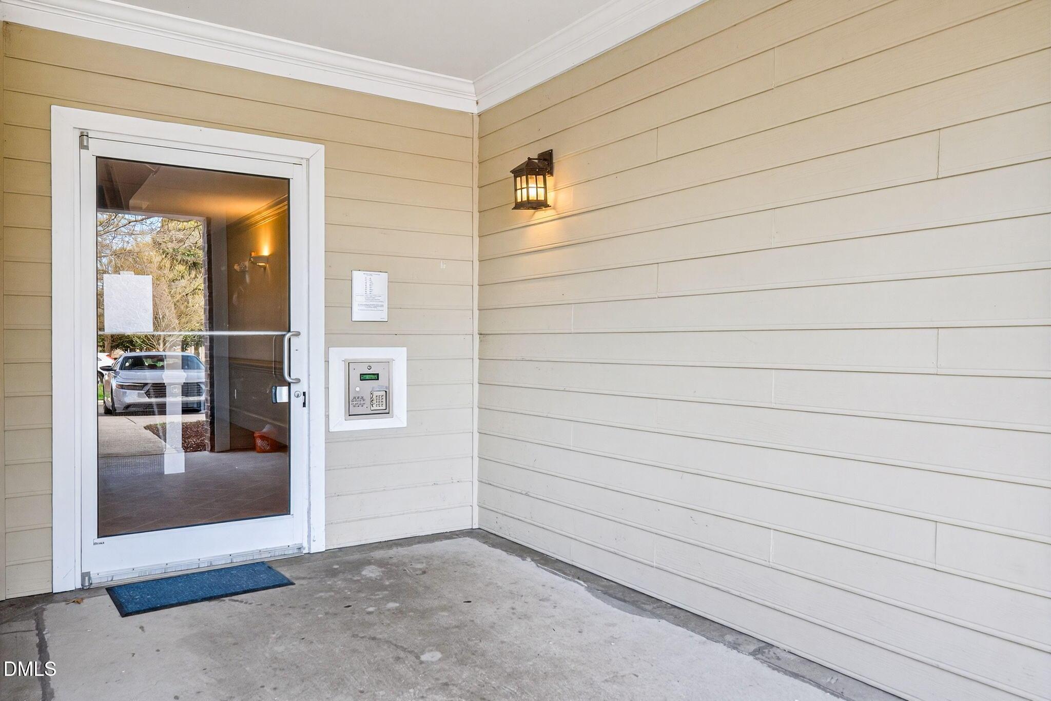 Image 2: 5-web-or-mls-423 Waterford Lake-38
