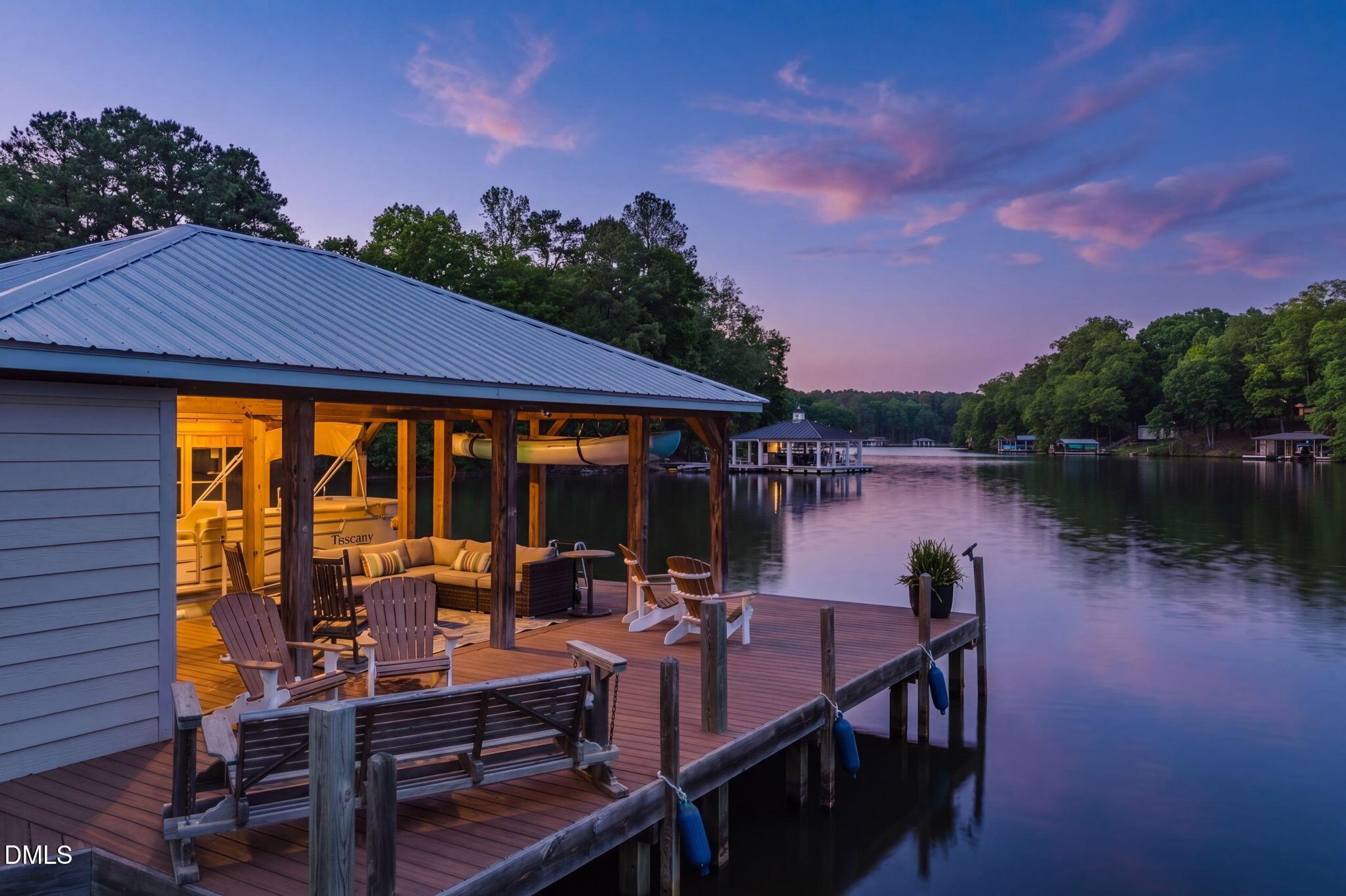 Image 1: 85-web-or-mls-370-robinson-ferry-rd
