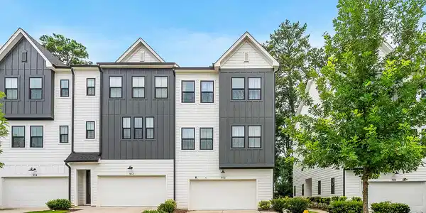 910 Waterside View Drive