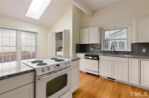 406 Brampton Close
