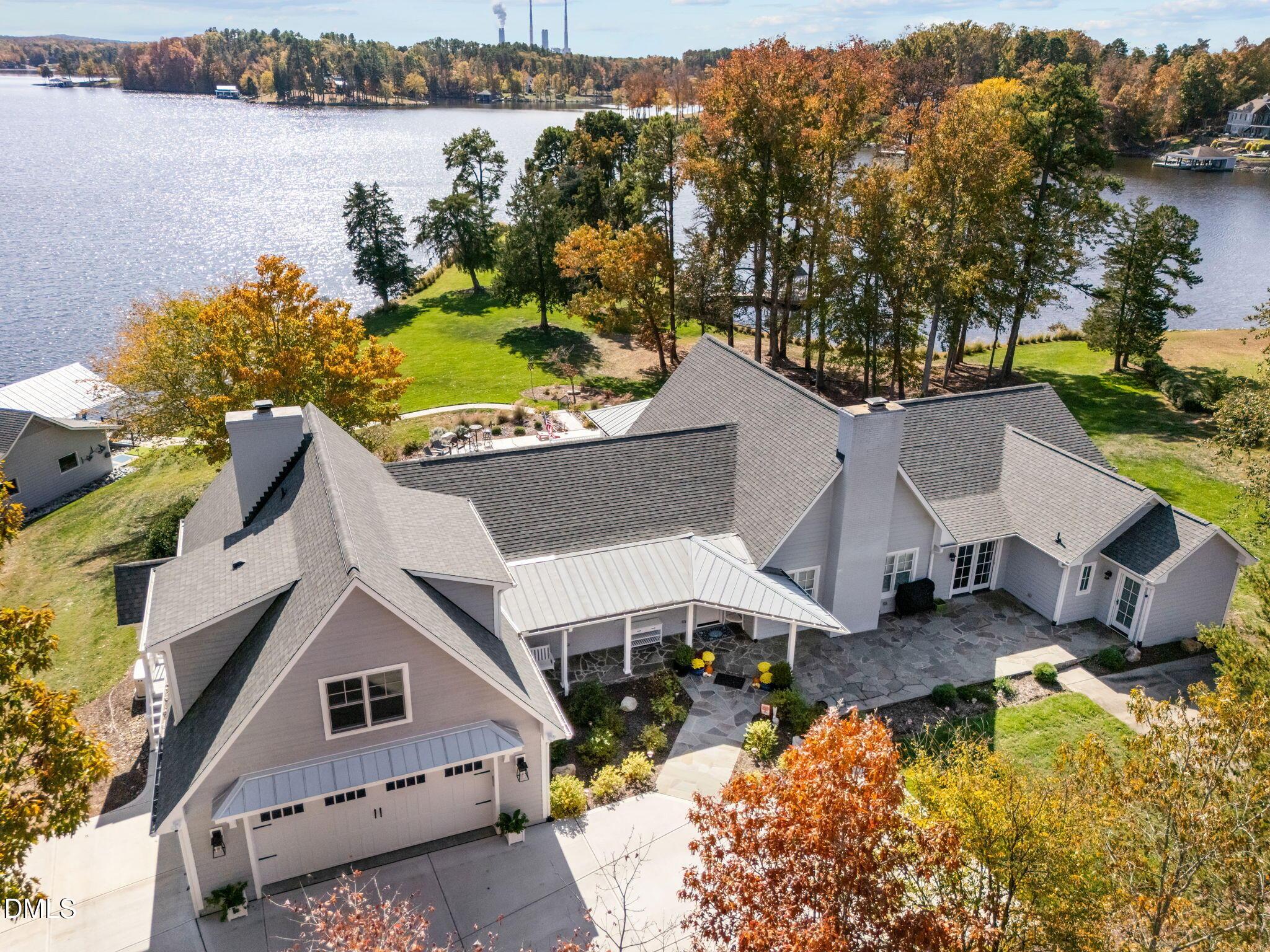 Image 4: LONG RANGE LAKE VIEW
