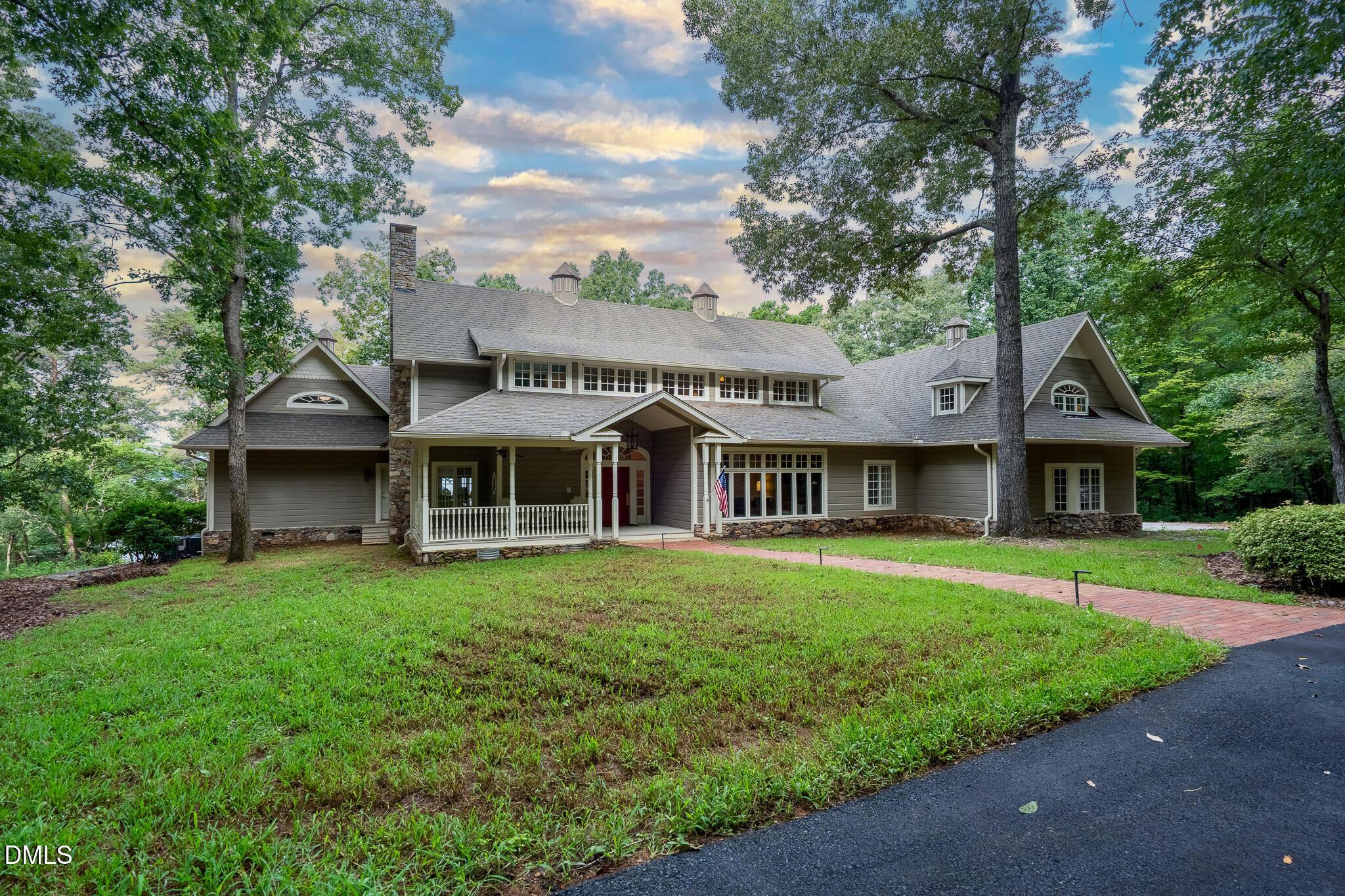 Image 3: 139 Deerfield-4-1