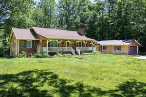 560 Cedar Laurel Lane