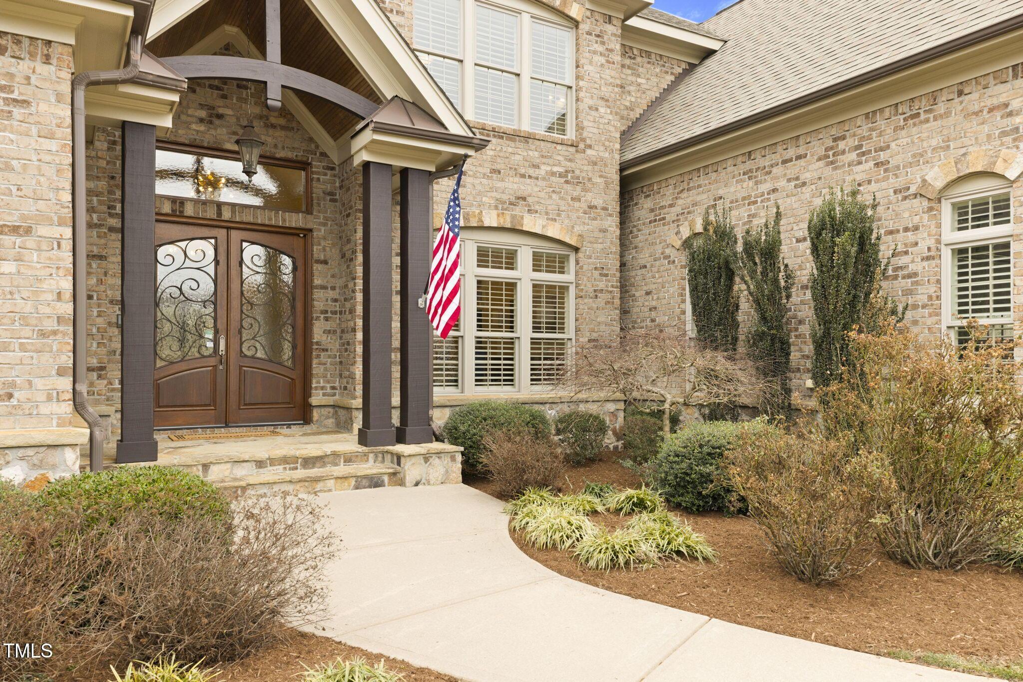 Image 4: 5-web-or-mls-596A0224