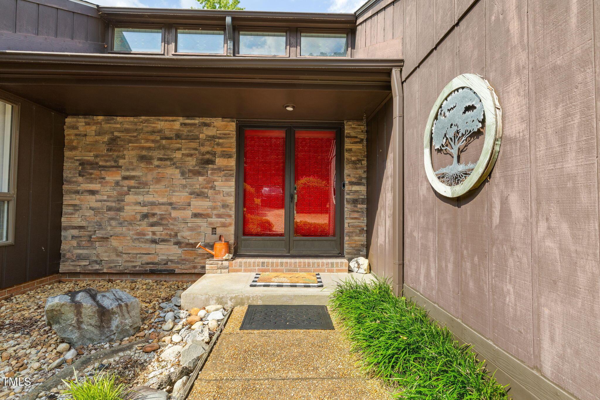 Image 2: 50-web-or-mls-307-Riverside-Trail-50