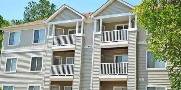 1420 Collegiate Circle